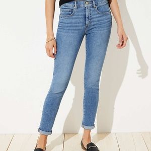 LOFT Curvy Skinny Mid Indigo Wash Jeans